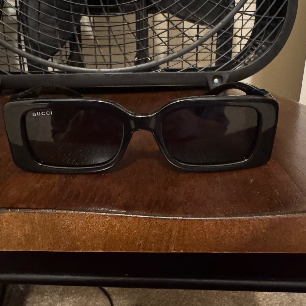 Gucci Black Rectangular Sunglasses